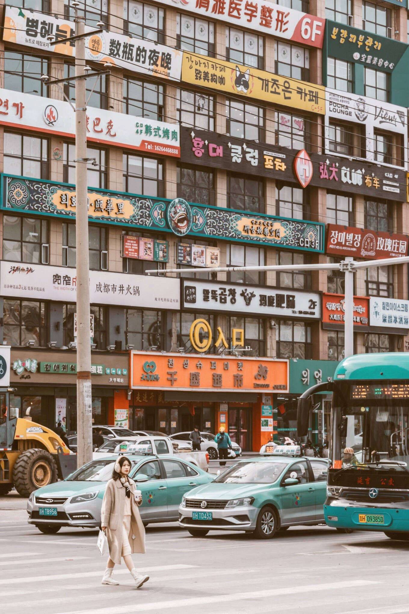 00000000HeGNxqsUqSjudxPi