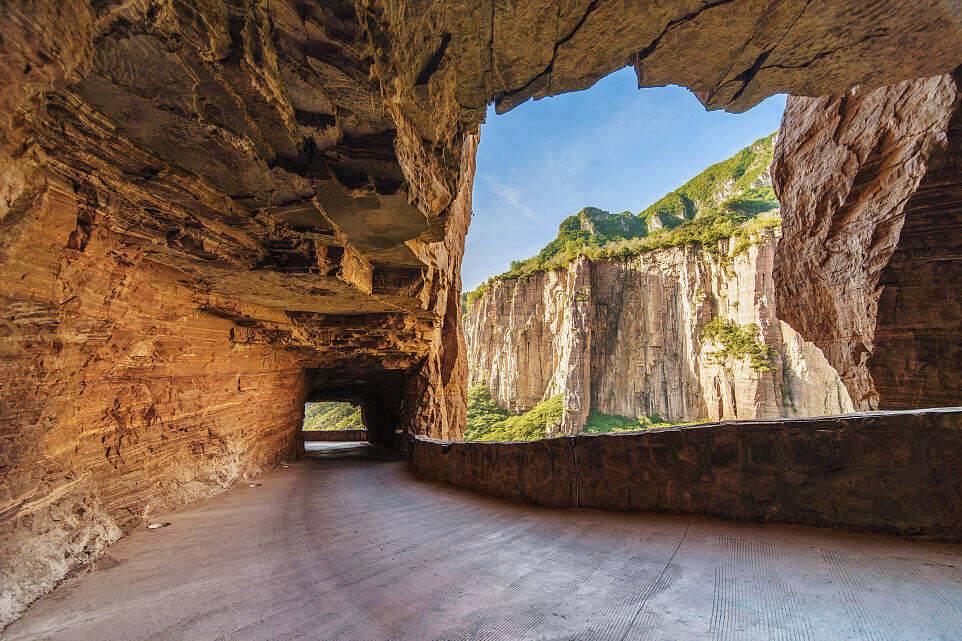 00000000HvUofKinMHGfnhxC-1