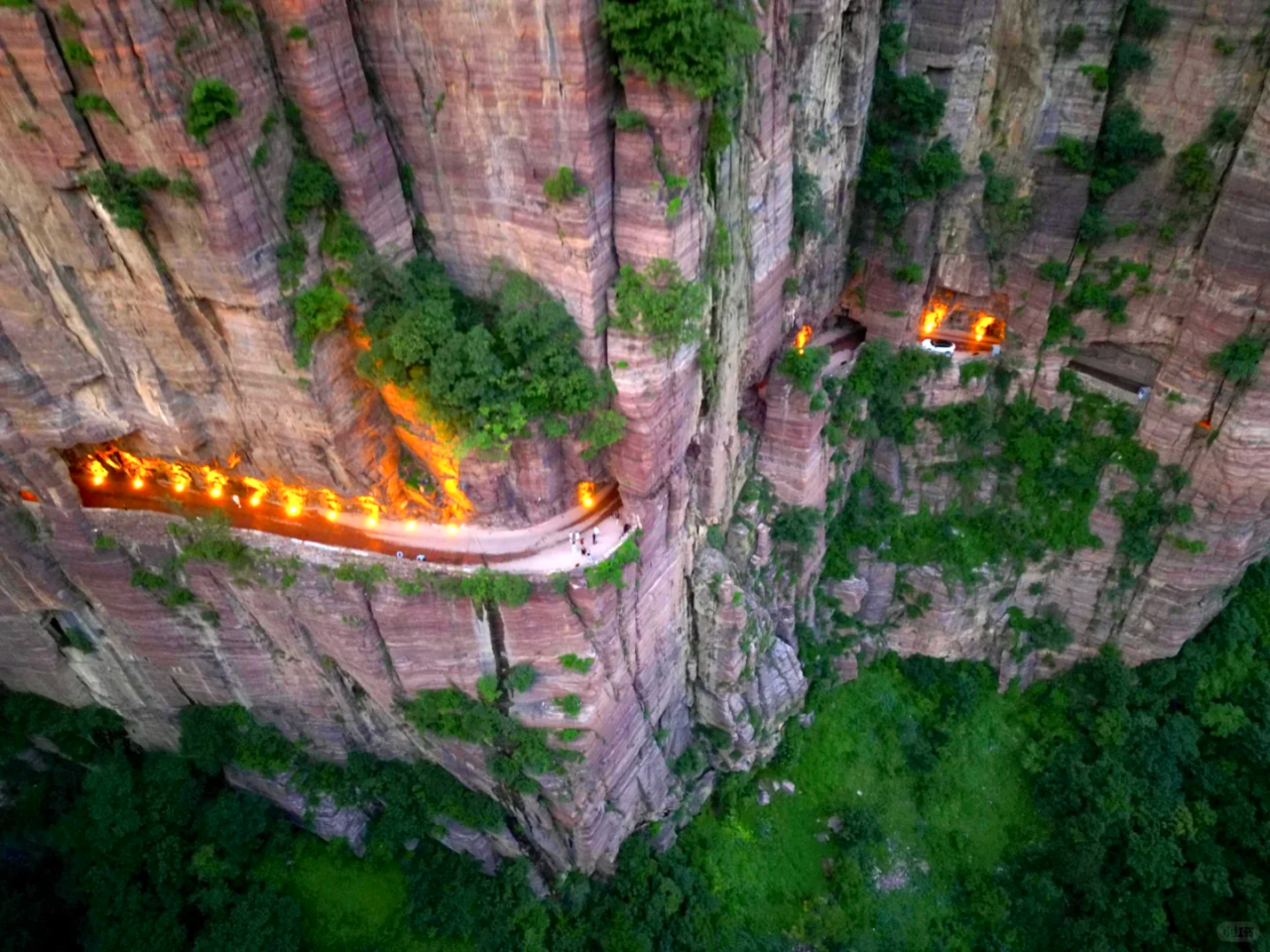 00000000UYOirWeumMpTiBdY