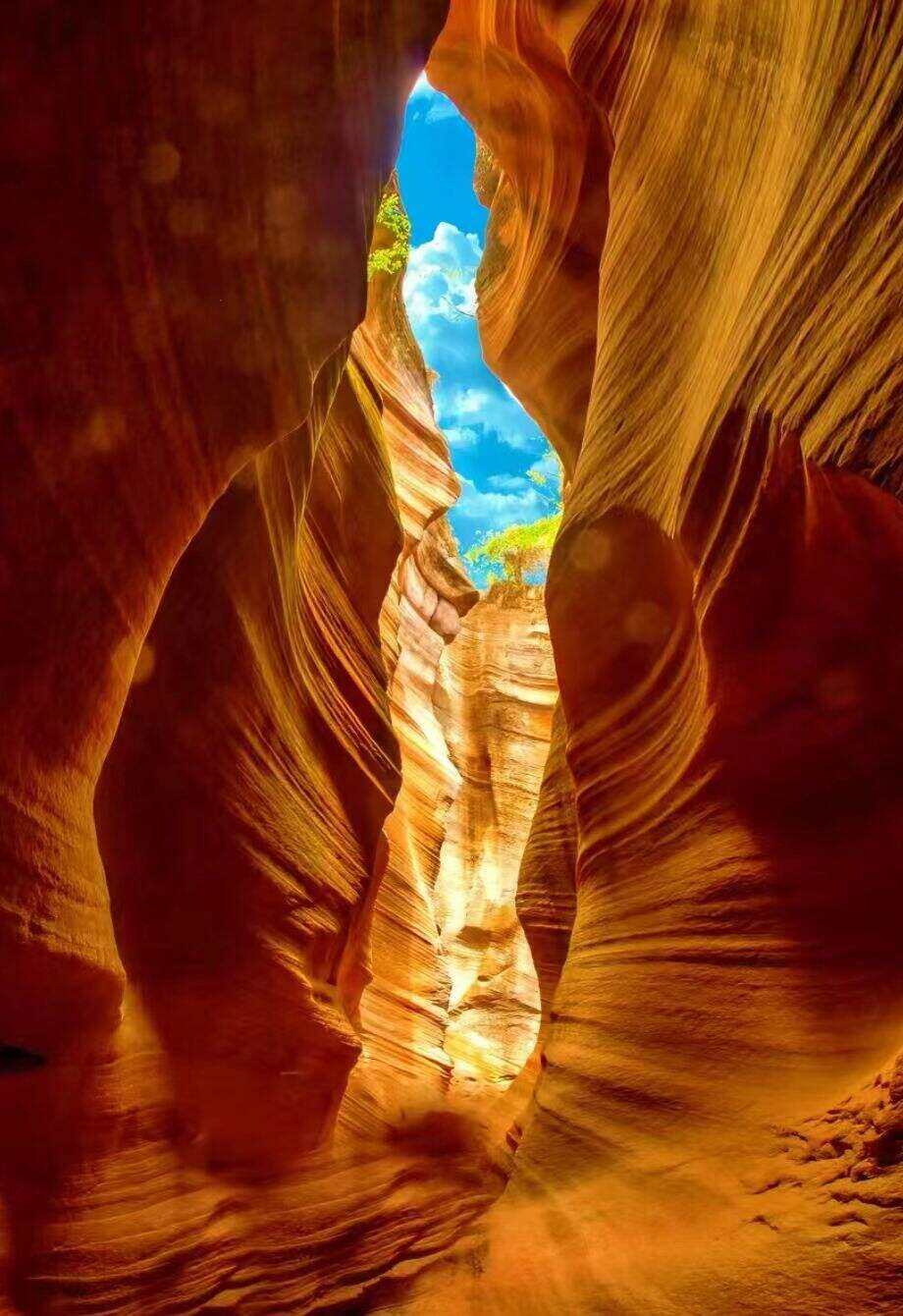 00000000WNBRWPekzybEbYqi