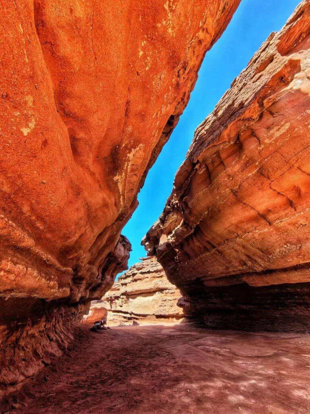 00000000iNCaxsrMnvbBzXrs