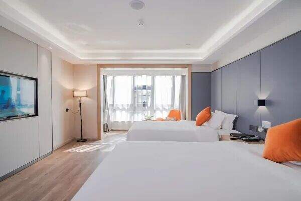 00000000lYGniPhenXIbwHiA