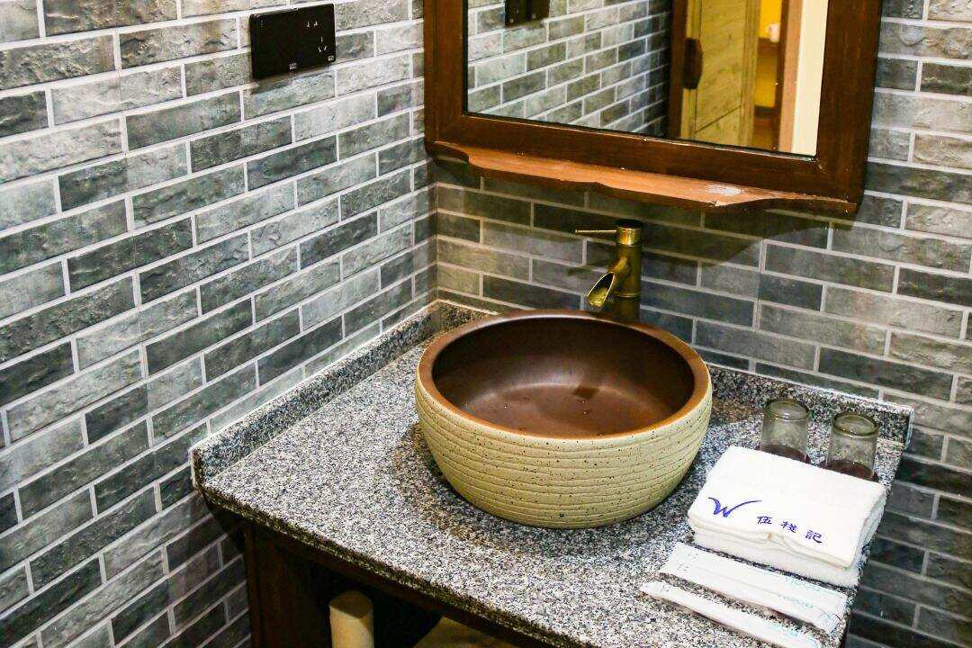 00000000pavvPeKSbLdqlrMr