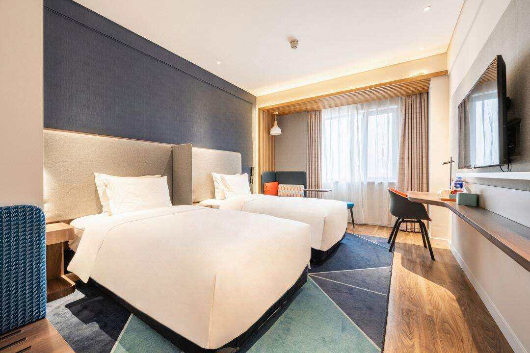 00000000ugsYUvNvujinUPlO