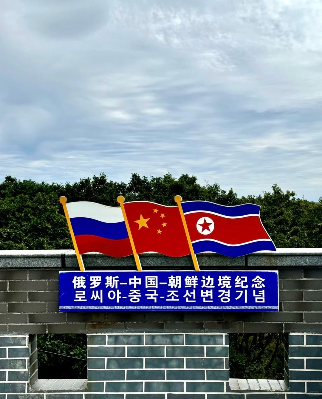 00000000zFiufyNAHDhhboDN