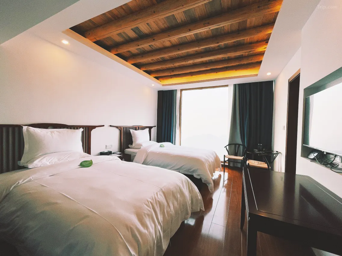 0200j120008noq5q5A493_W_1280_853_R5