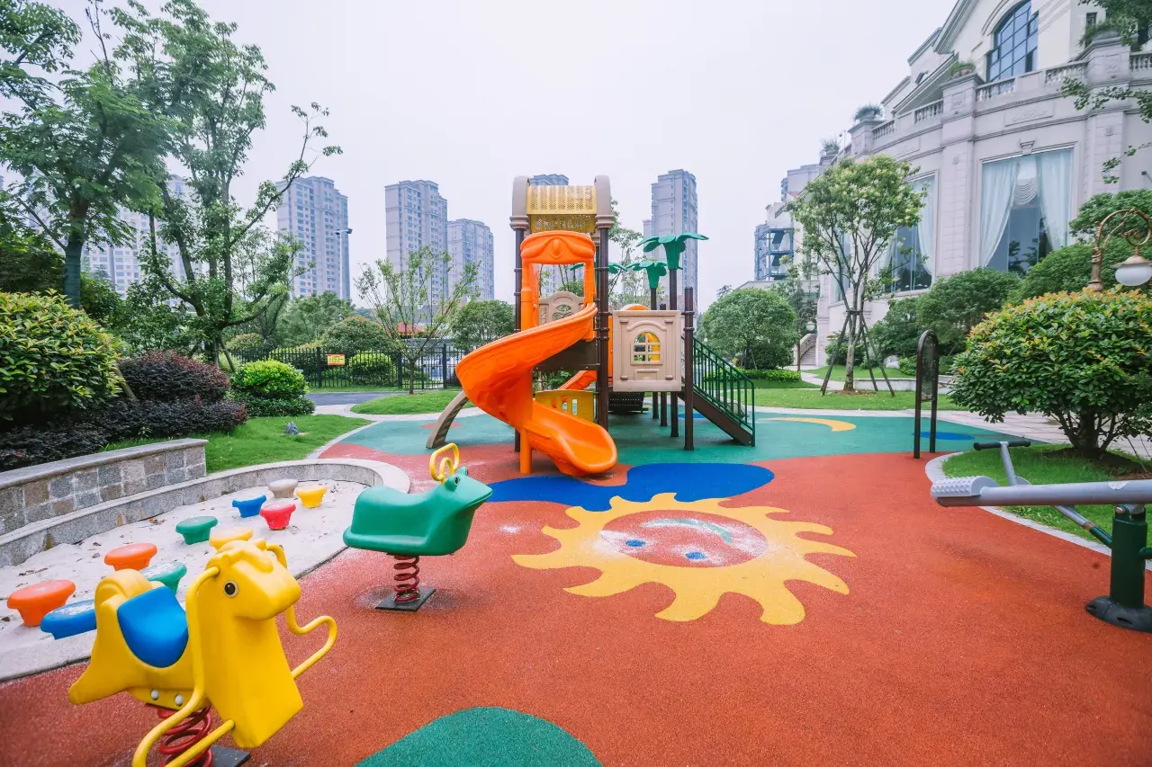 0205u120009xbqwkh53FE_W_1280_853_R5