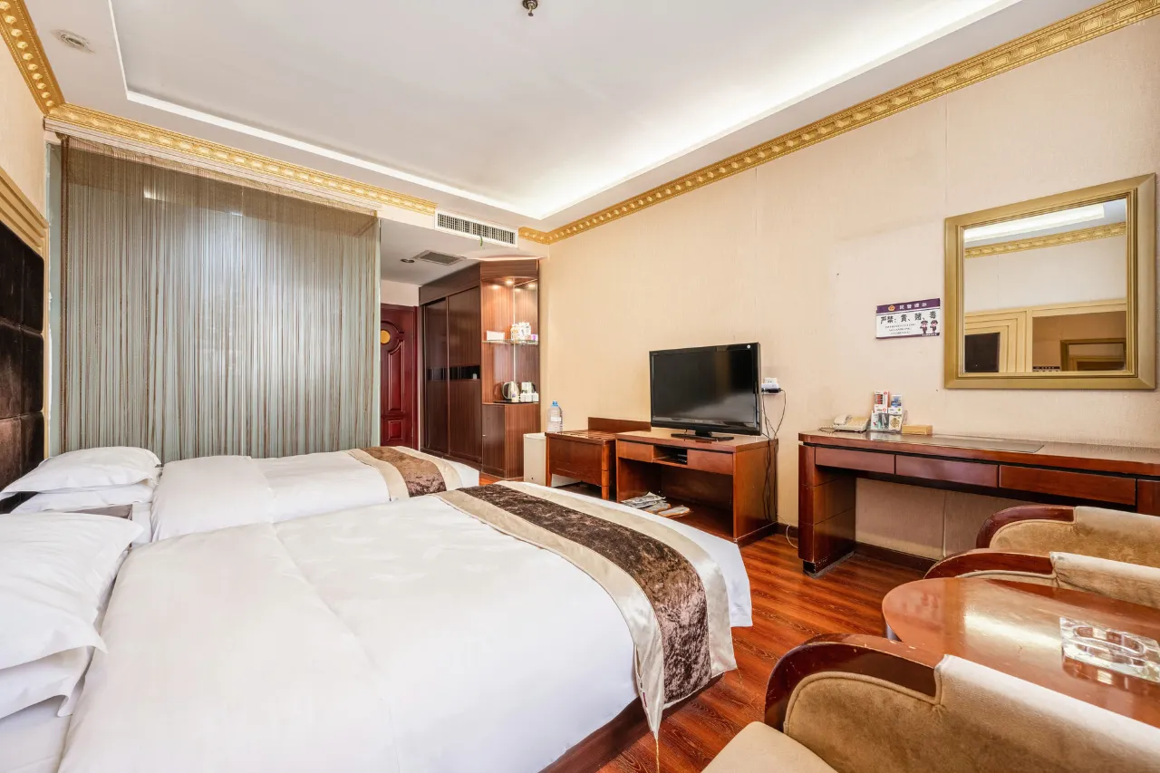 0AD4c120009fns4s61D73_W_1280_853_R5