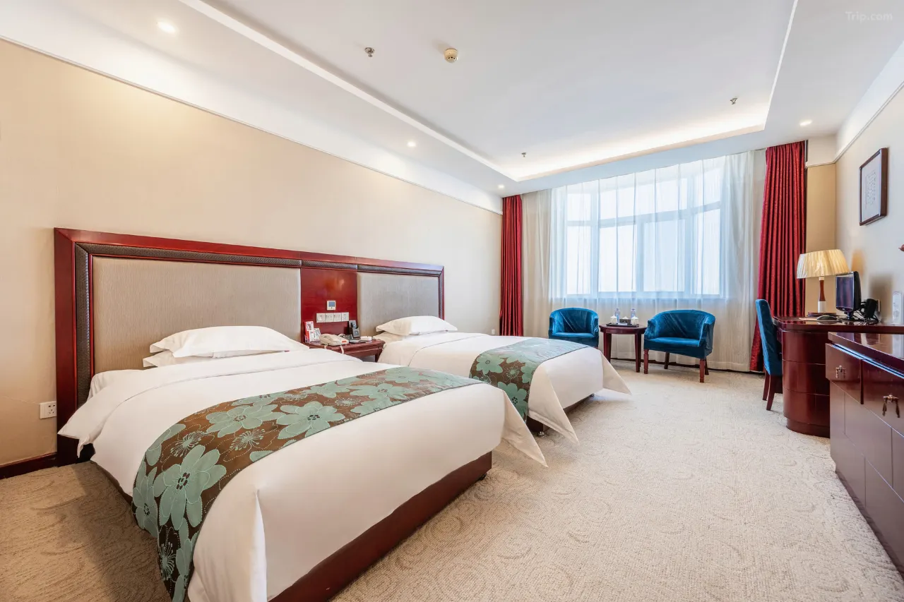 0AD70120009fcyk44271B_W_1280_853_R5-1