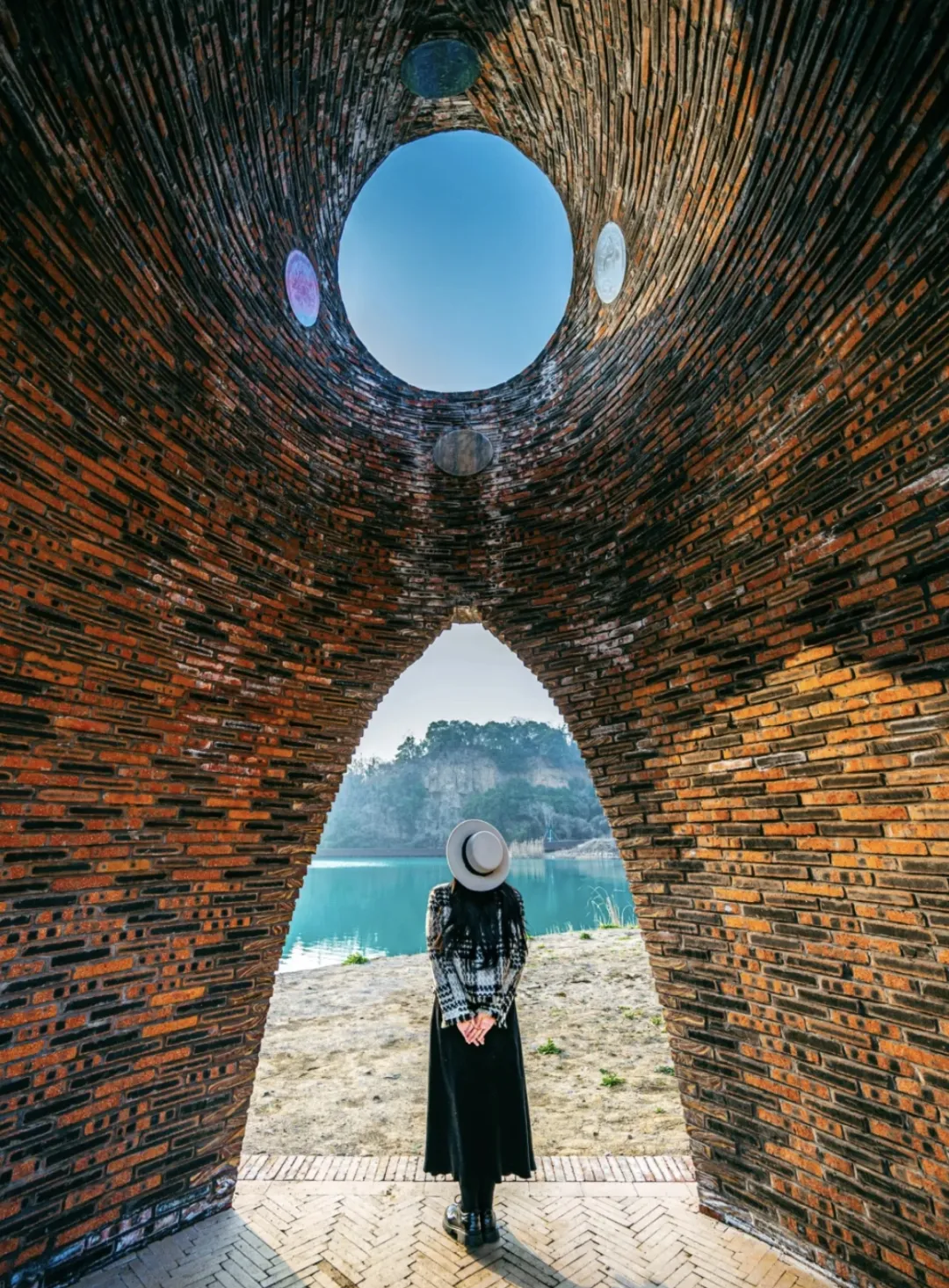 10dbc2f2bcf41346f817eda493194a73-sz_1584711-2