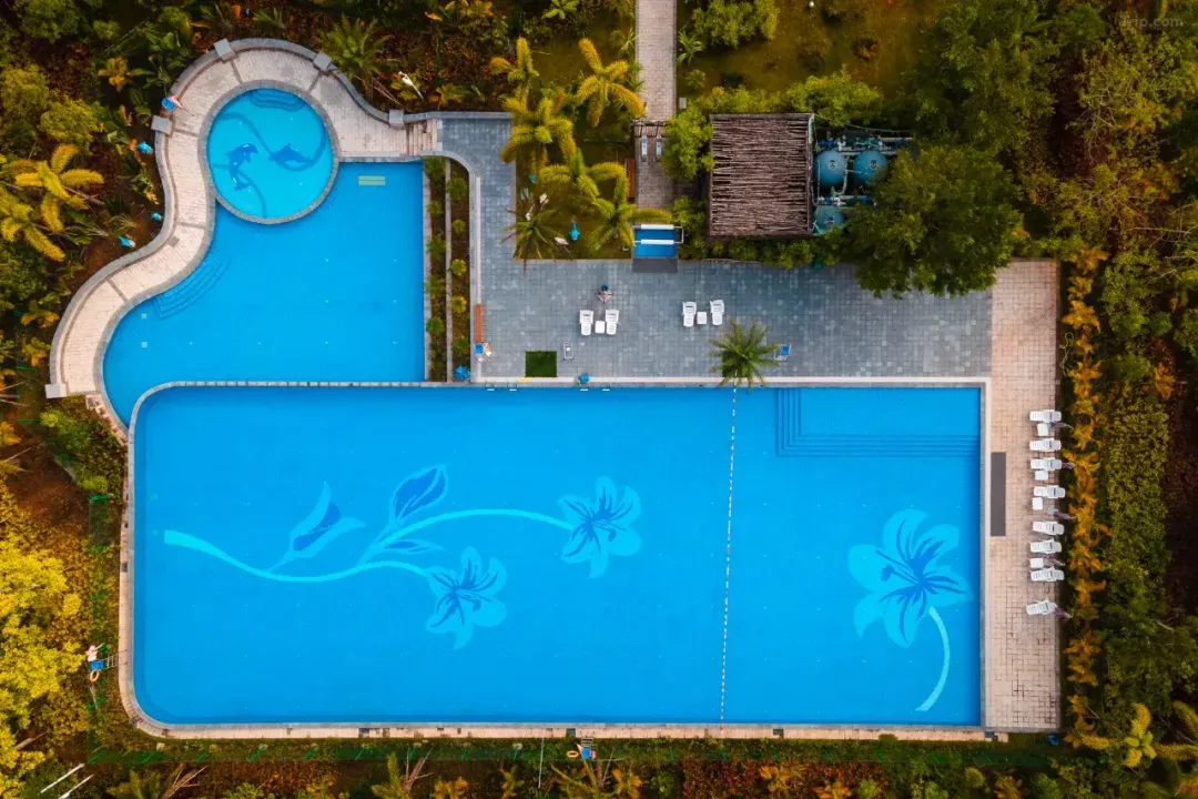 11785f85a4533bcf3b4b4e1ee69f7e90-sz_1730064