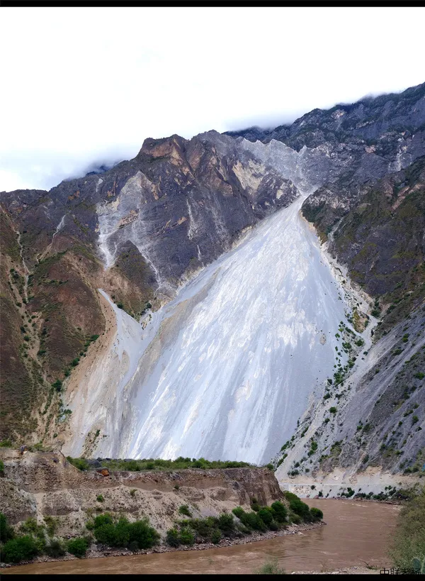 1f30bbec5933c8c57281b050cbe30074-sz_271867