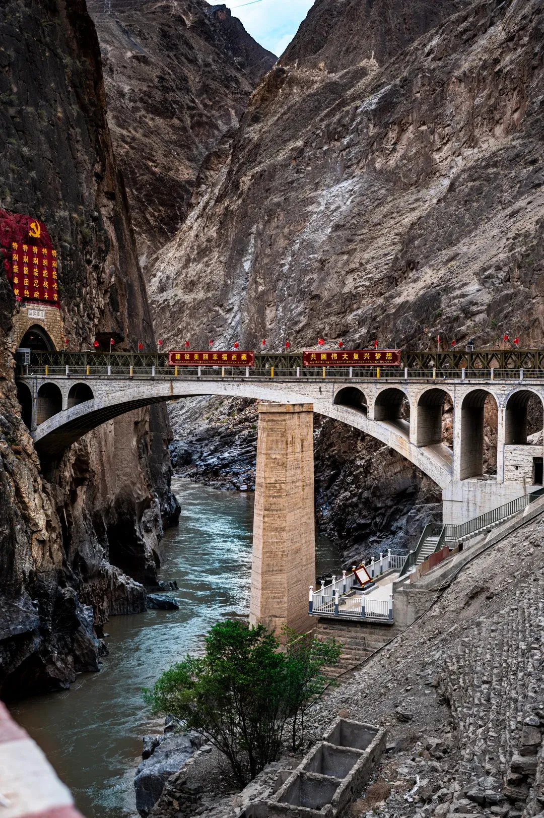 1f7559409ee331d507879f63ac3fd5eb-sz_879685