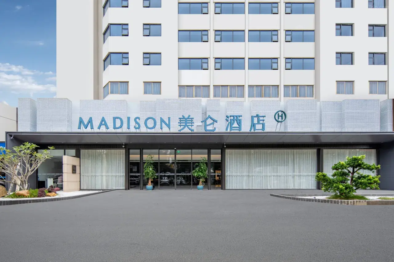 1mc1812000hb0hq9o200E_W_1280_853_R5 1mc1812000hb0hq9o200E_W_1280_853_R5