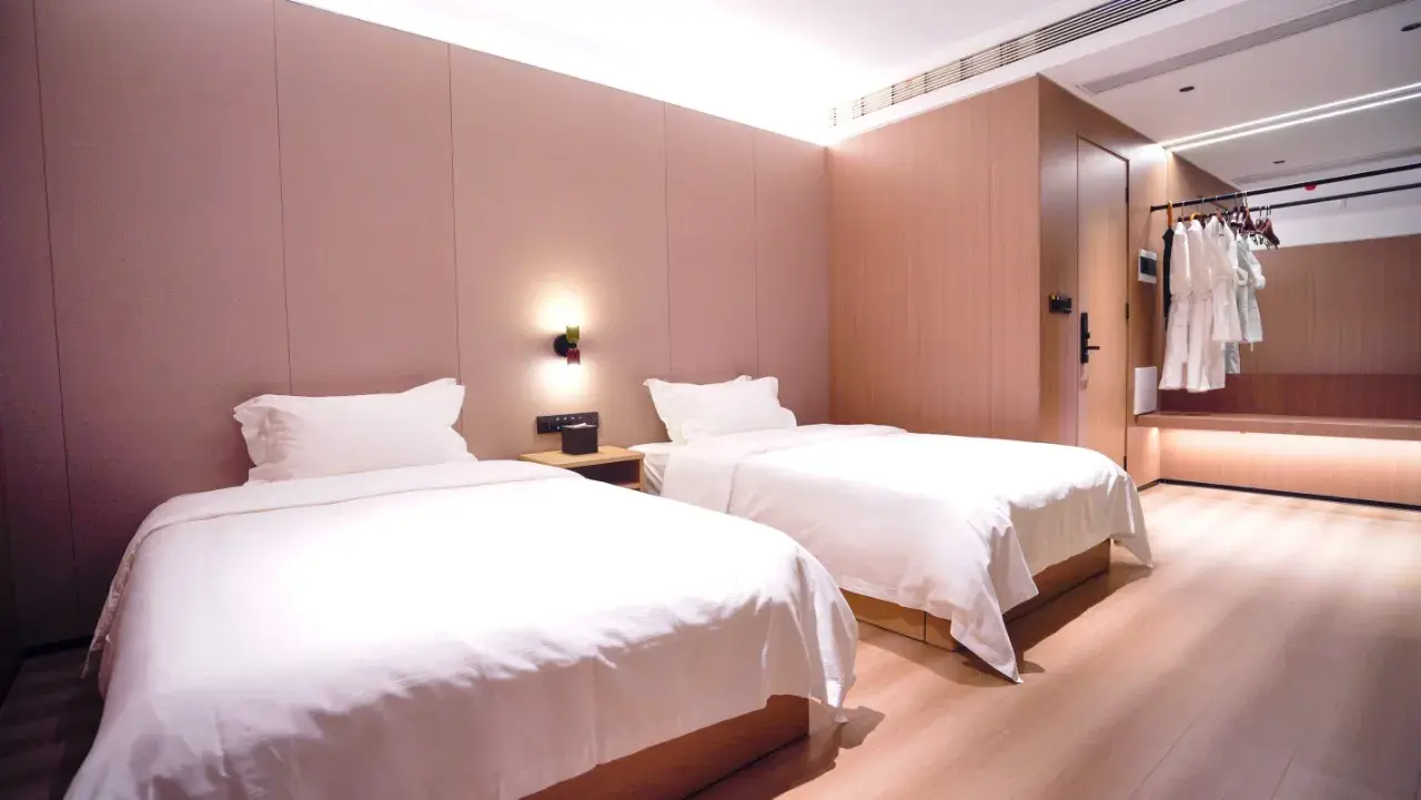 1mc6112000jbszhkz3A79_W_1280_853_R5