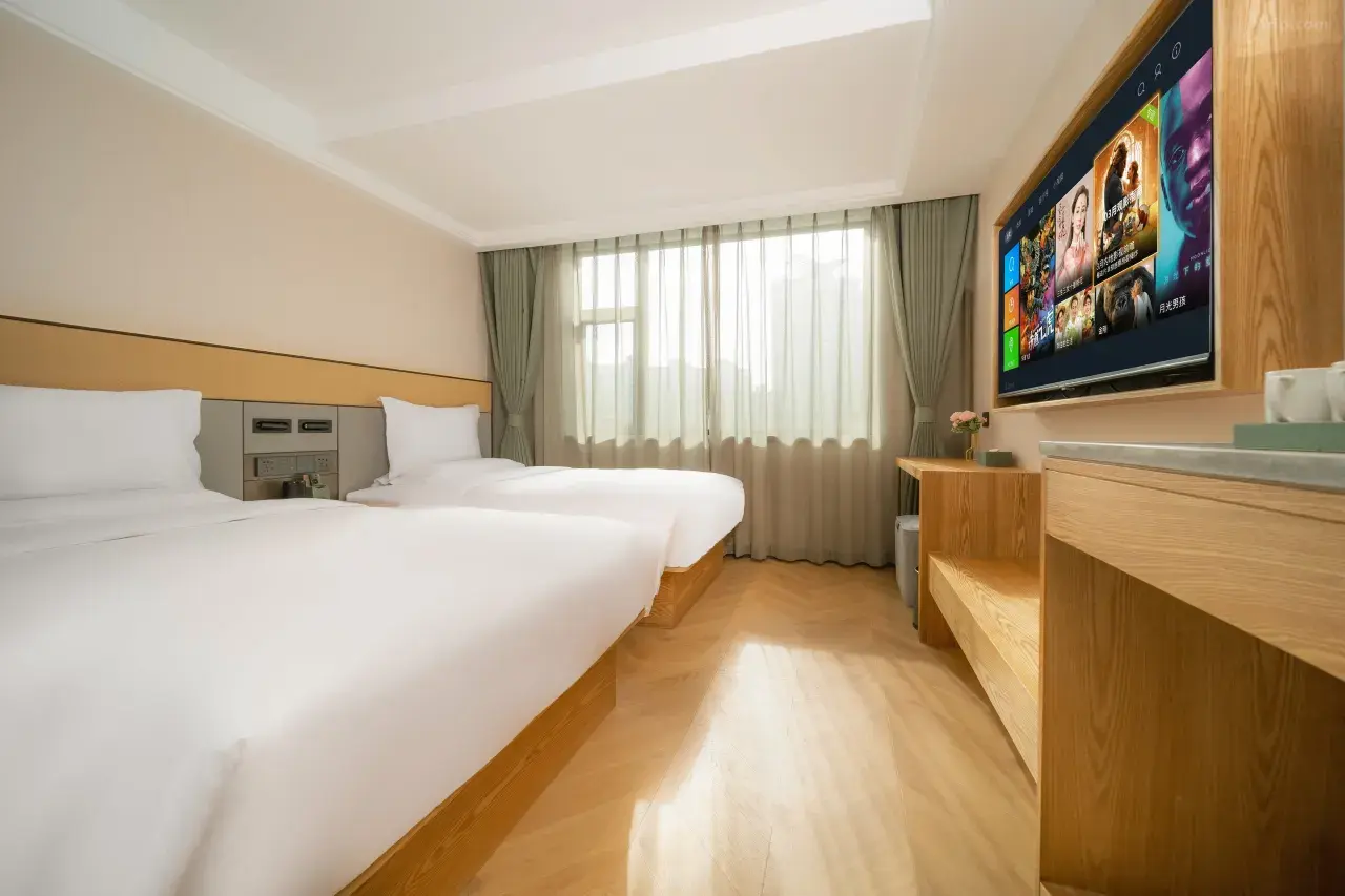 1mc6y12000cs5llon150D_W_1280_853_R5