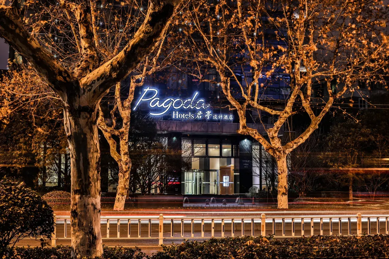 200b11000000qe0536D13_W_1280_853_R5