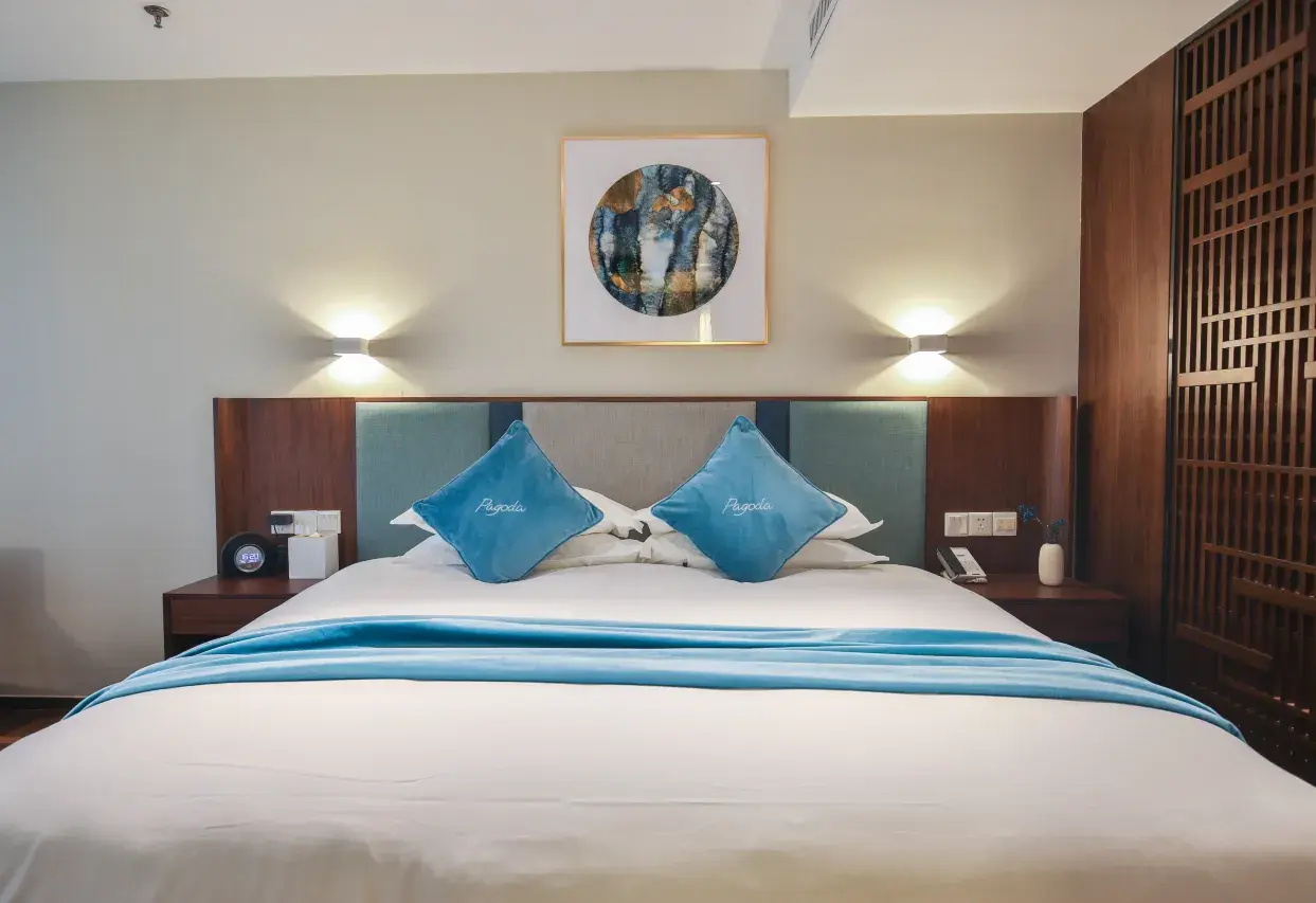 200c11000000qe63jC330_W_1280_853_R5