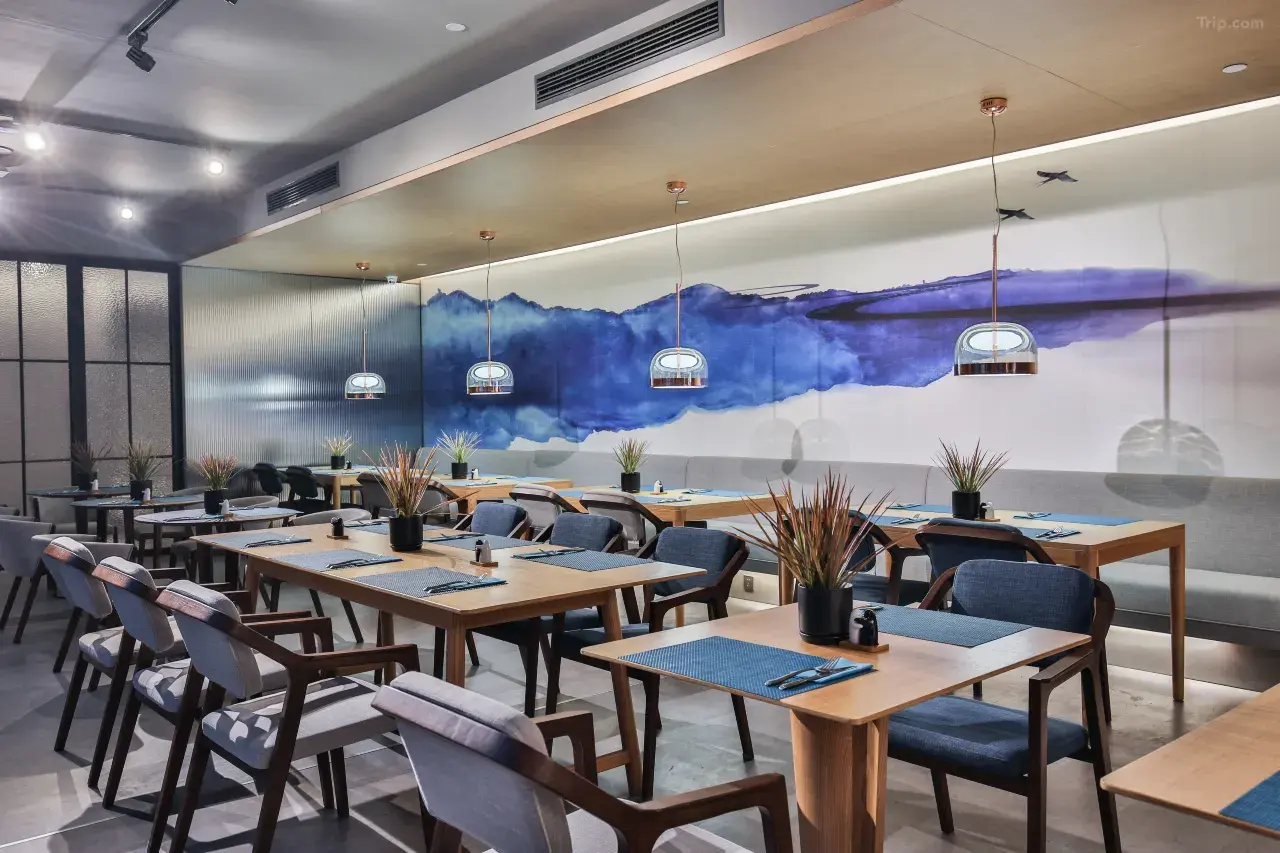 200f11000000qbjcvFC57_W_1280_853_R5