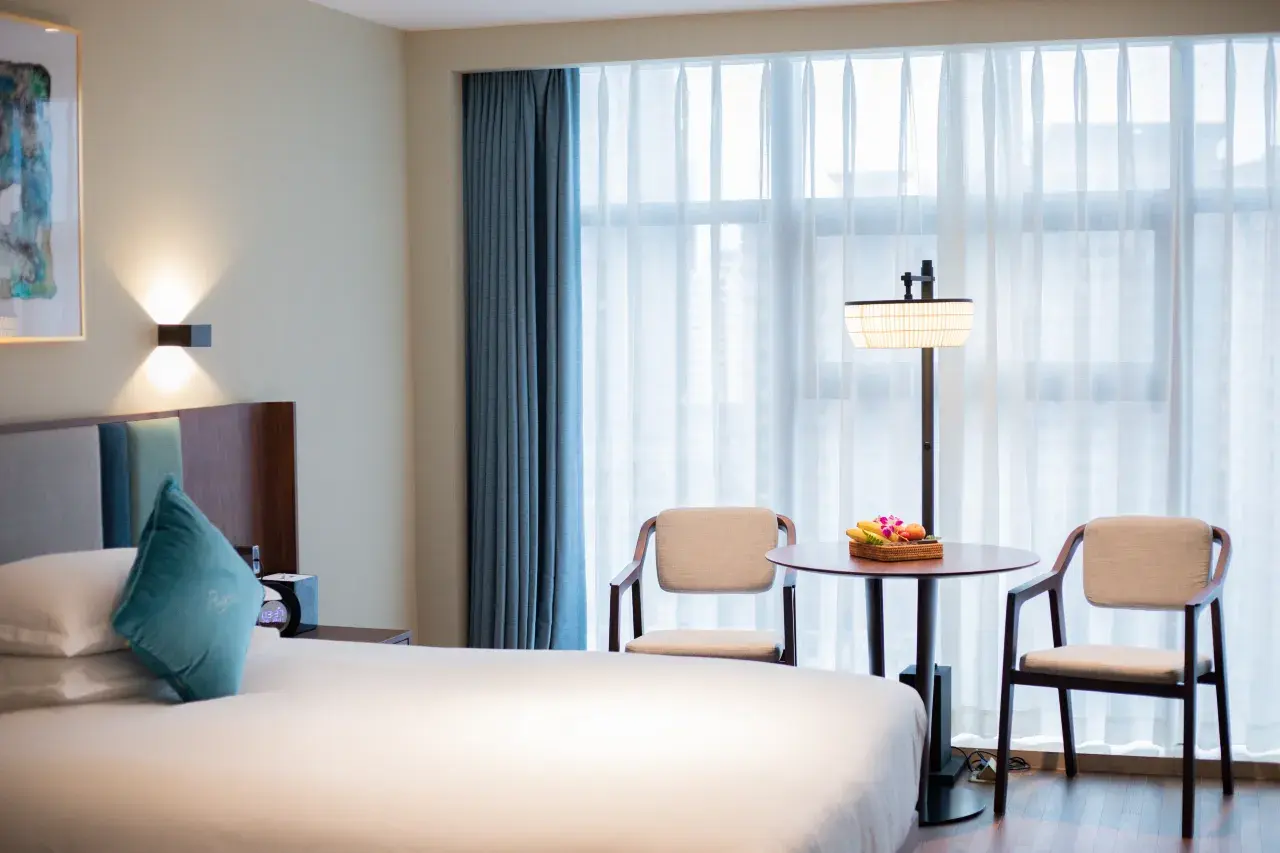 200m11000000qkwvx22A0_W_1280_853_R5