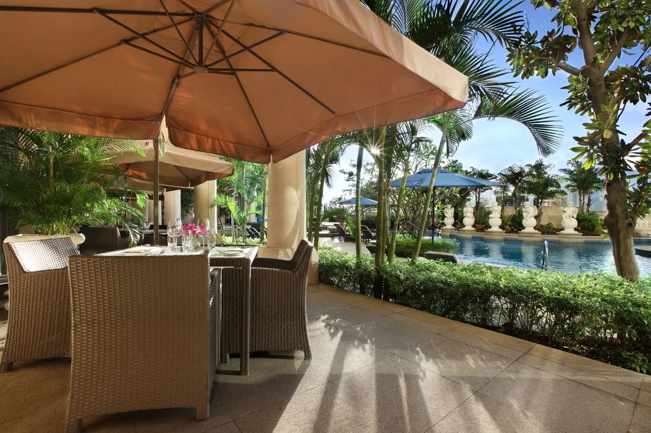 220p0y000000lxur3E3DA_W_1280_853_R5