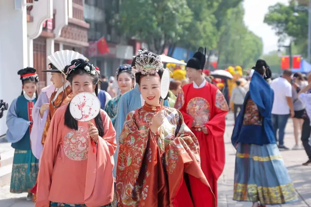 245ba6e1baf4e4d5ebdc1f11c4388f22-sz_120521