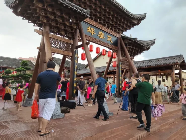 2a01ab4f511596712d1d46ad0214d080-sz_349523