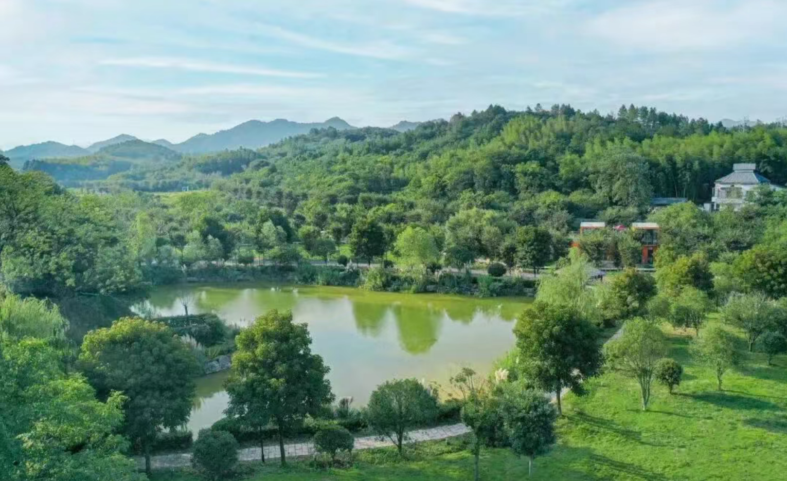 春季爆款·199四日【高端庄园民宿·慢生活】国际慢城·渣濑湾·金源古村·梅树底·七彩飞龙涧·免费K麻·3早5正