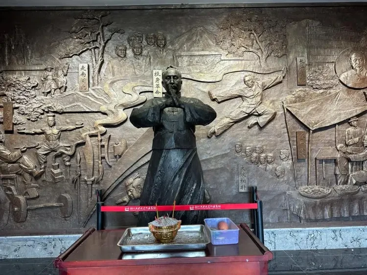 35928ceec15939659984e898bf0af92d-sz_235753