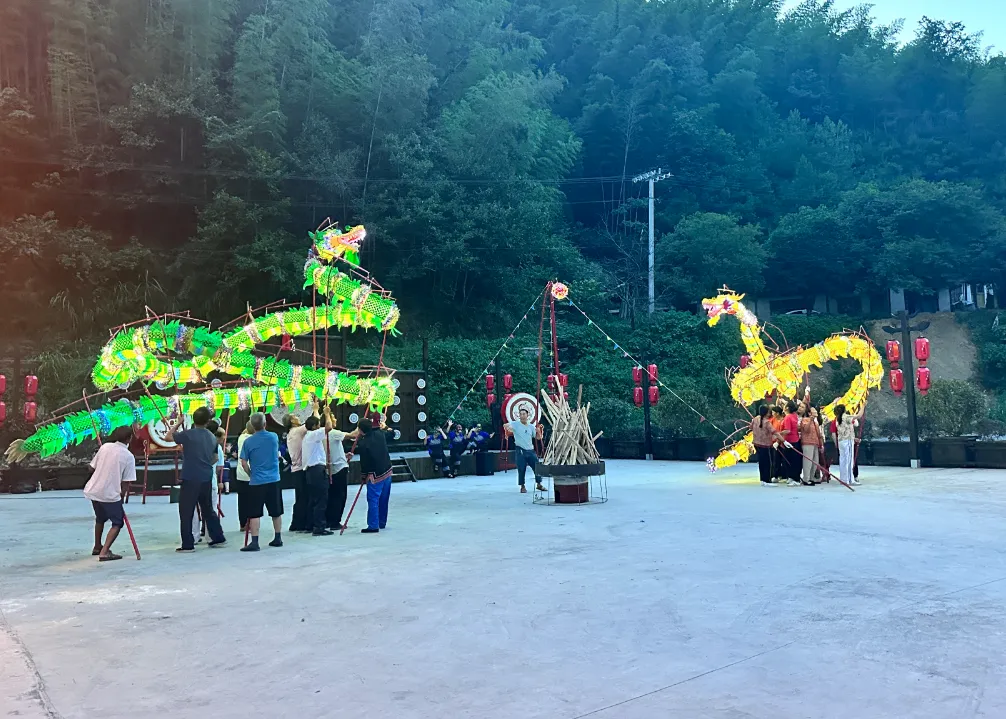 35e1ec7962cf6b1a65715aa312573cd8-sz_1369399