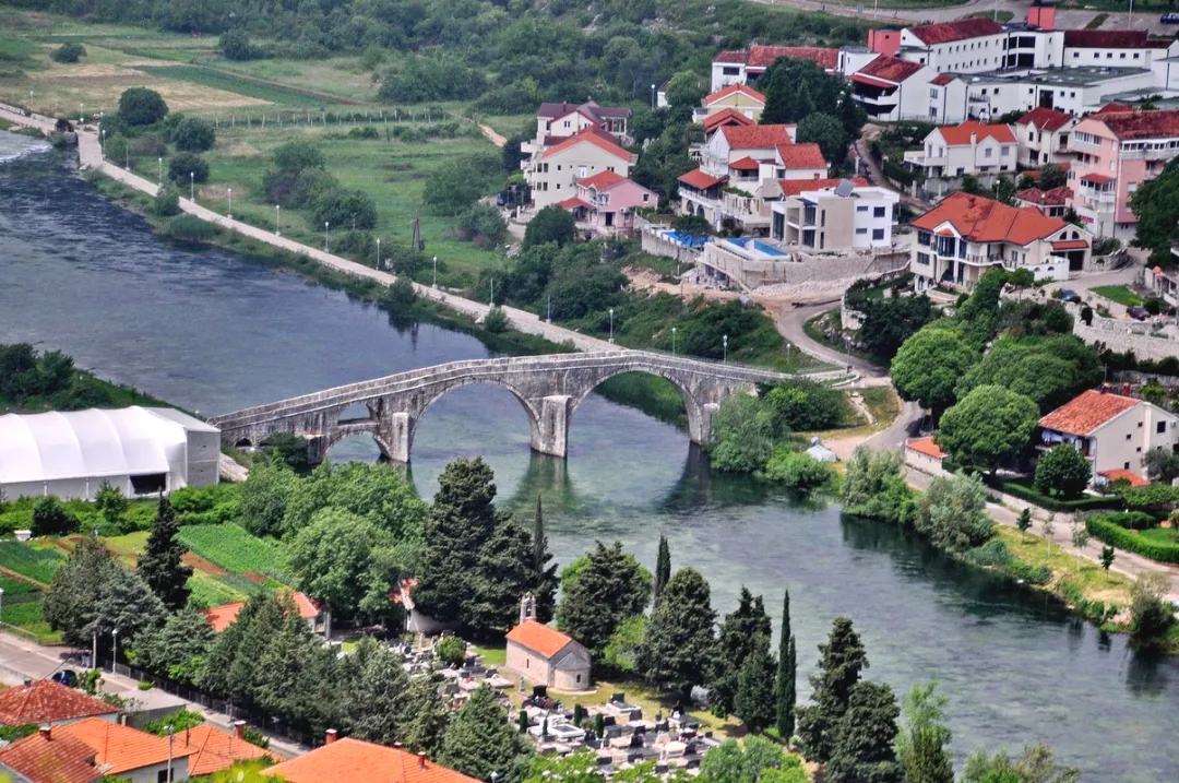 596c13318af09a93058ce7152204d773-sz_575129-1