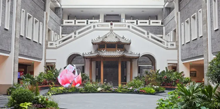 59e8fa8cd3e64cae787d6e64e24d17cd-sz_820939-1