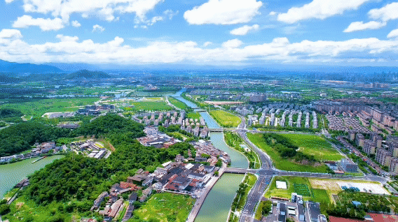 瓷韵江南，古镇寻踪 丨慈溪开元名庭酒店4日499元含大巴赠15餐，送梭子蟹。免升棋牌房、K歌房、恒温泳池，宠物友好。探青瓷古镇、湖畔烟雨