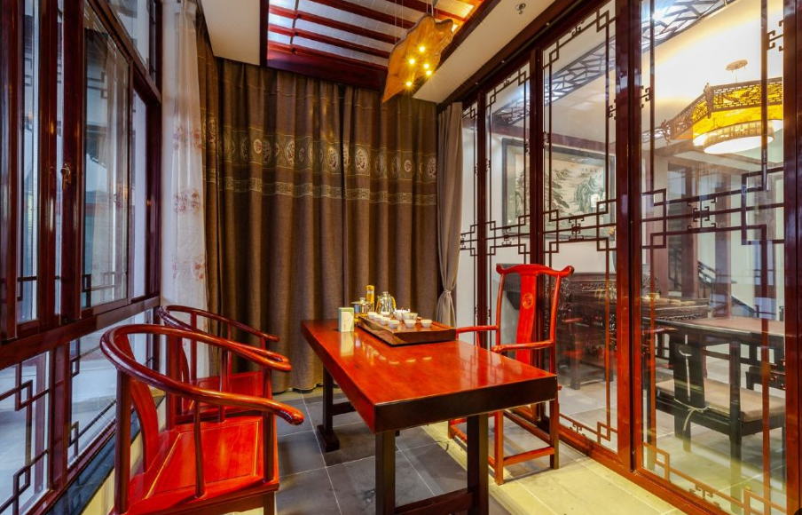 春节太湖湖畔西山逸舍民宿度假，看日出日落，望太湖美景，住苏州园林，吃特色农家菜，棋牌/KTV/台球免费玩，小桥流水，亭台楼阁~~