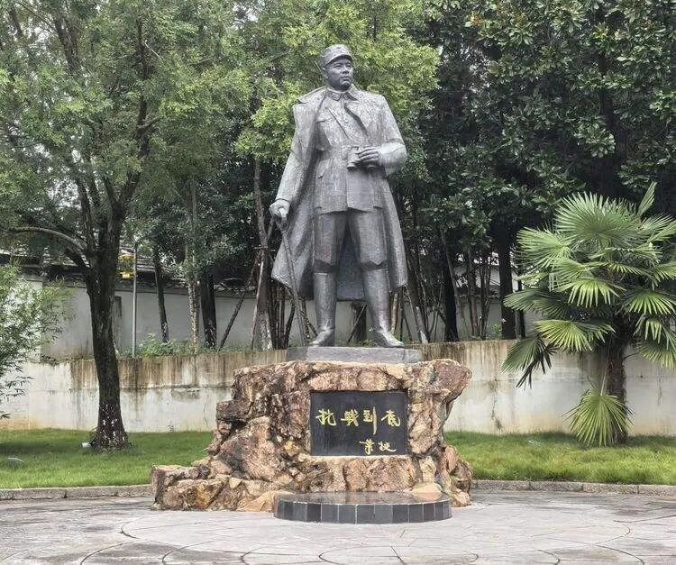 新年大回馈！皖南川藏线599五日纯玩！赠门票、烤全羊、烤乳猪、土鸡汤、土麻鸭、太平湖野生鱼、升级柴火饭4早8正+免费麻将、KTV