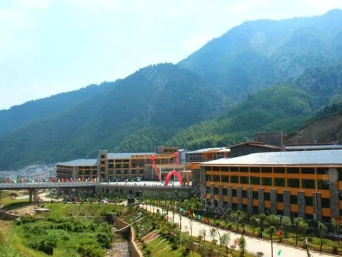 65c4d2a22371b07570eceaa0242f40a2-sz_37126