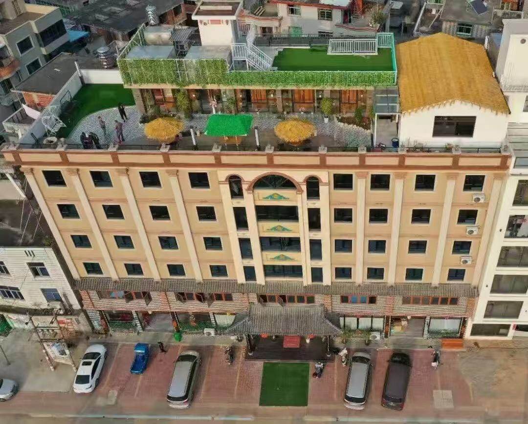 693053d9e80f58c3ffb31ca6a9592c83-sz_173733