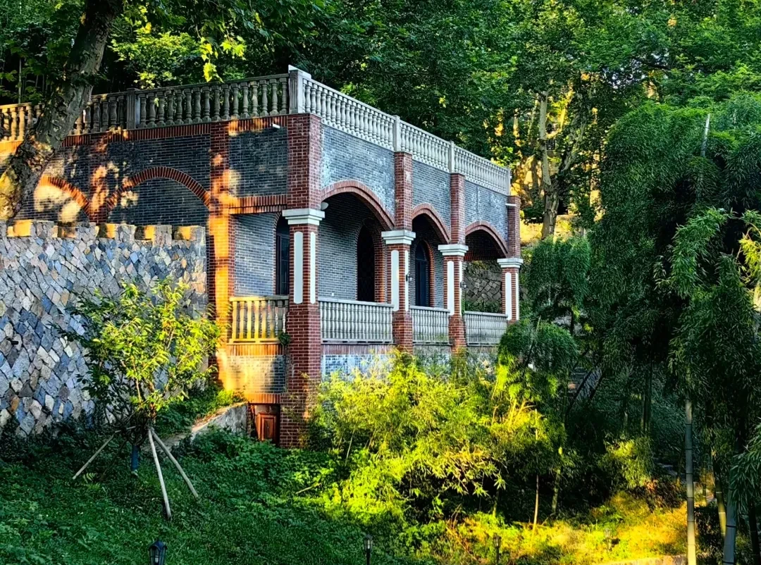 6bfb8040295281faa226319f40a5b0b3-sz_4588082