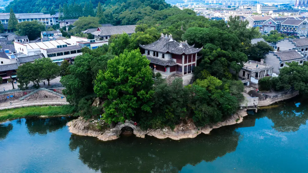 6c3d158dc2bee215c85d6dc64f418f42-sz_2583000