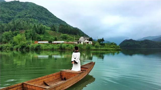 7804902d3ba244439858ee17af2af4ed