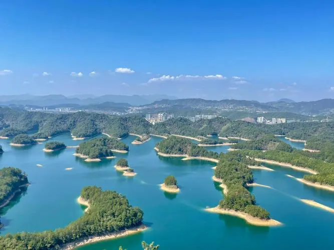 7b037b11858c4bfc0d24b22ae04e1bbc-sz_42557