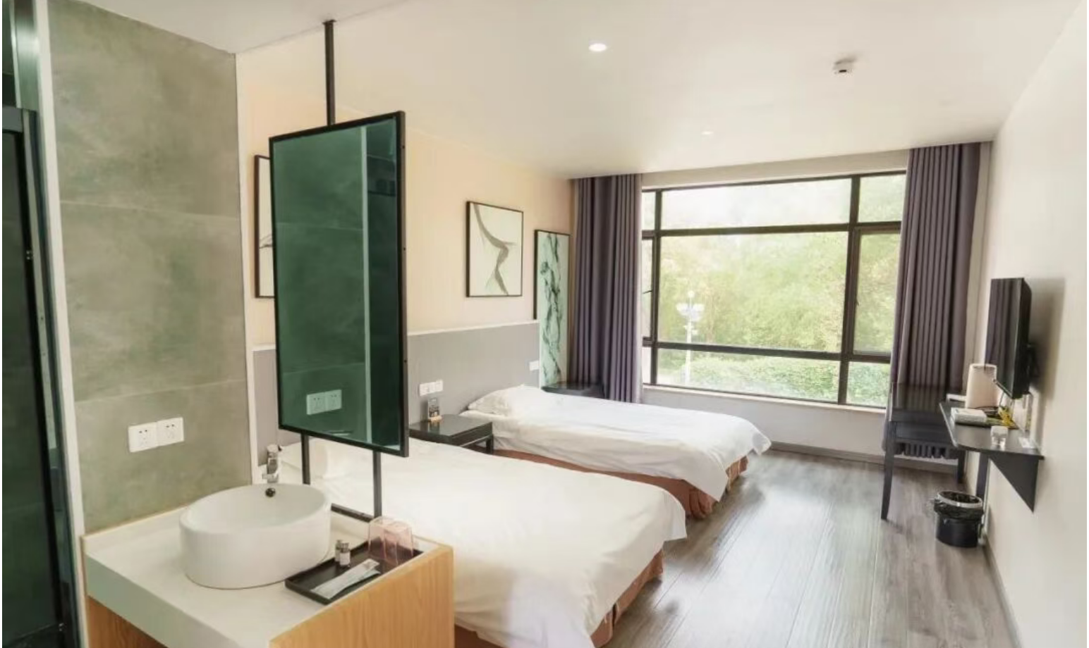 8163c8377f94c3549ee08c81d32e5a01