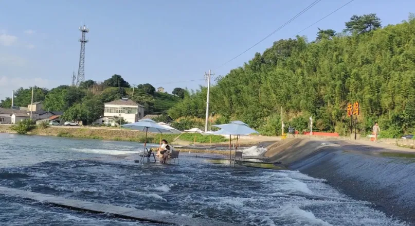 8f0c97e21257e25ff28eead958a0165a-sz_621847