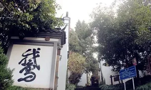 a85423a20657bdc9731b6bc7625b6dcb-sz_307041