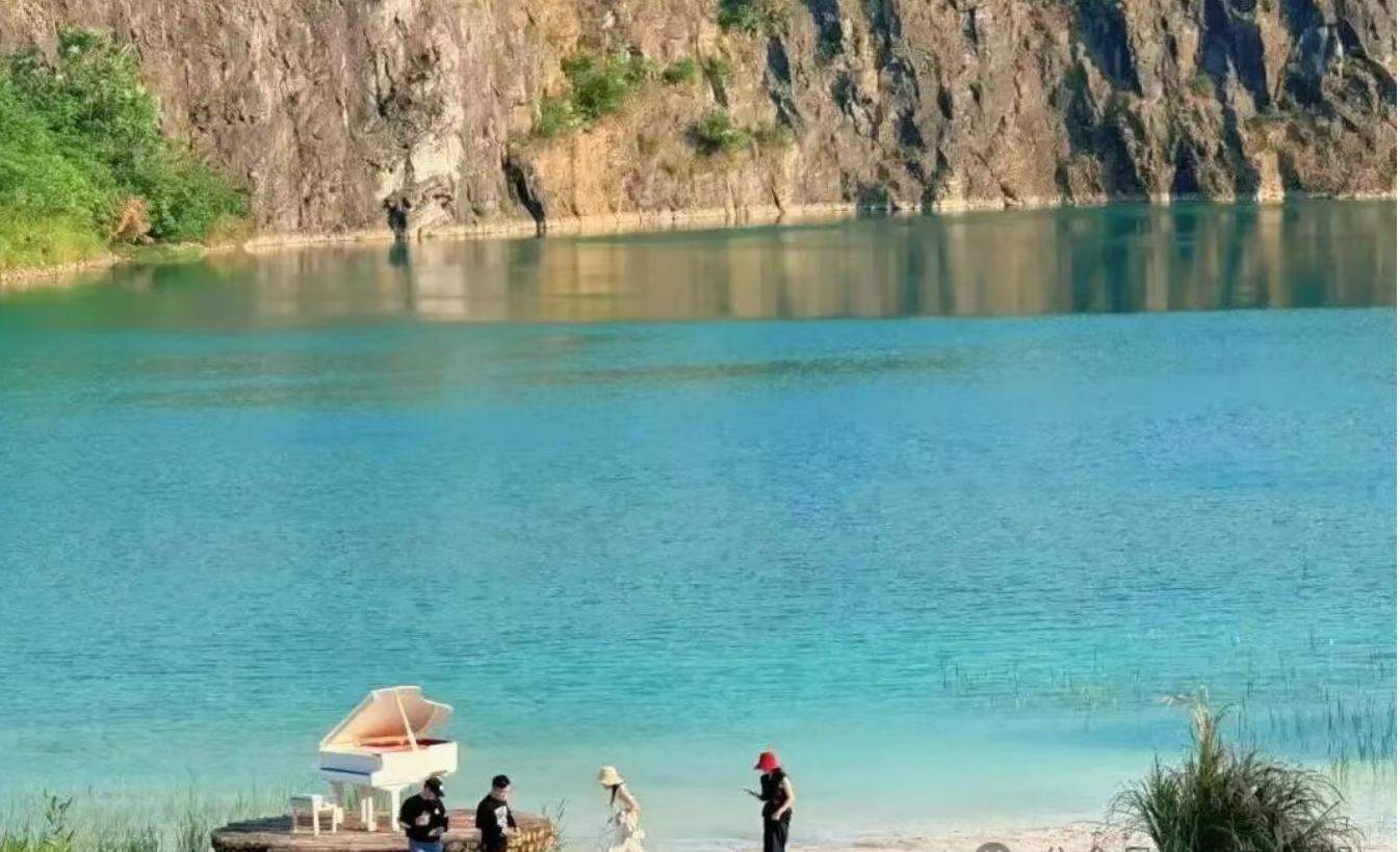 ab85ebb963fd510a87fe47c34817ce79