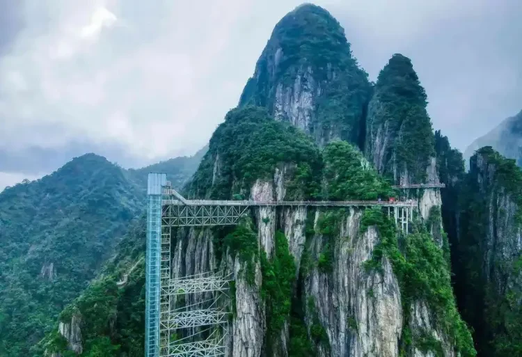 b3f318dd33e6f10d9b1cb618c5b9be29-sz_146375