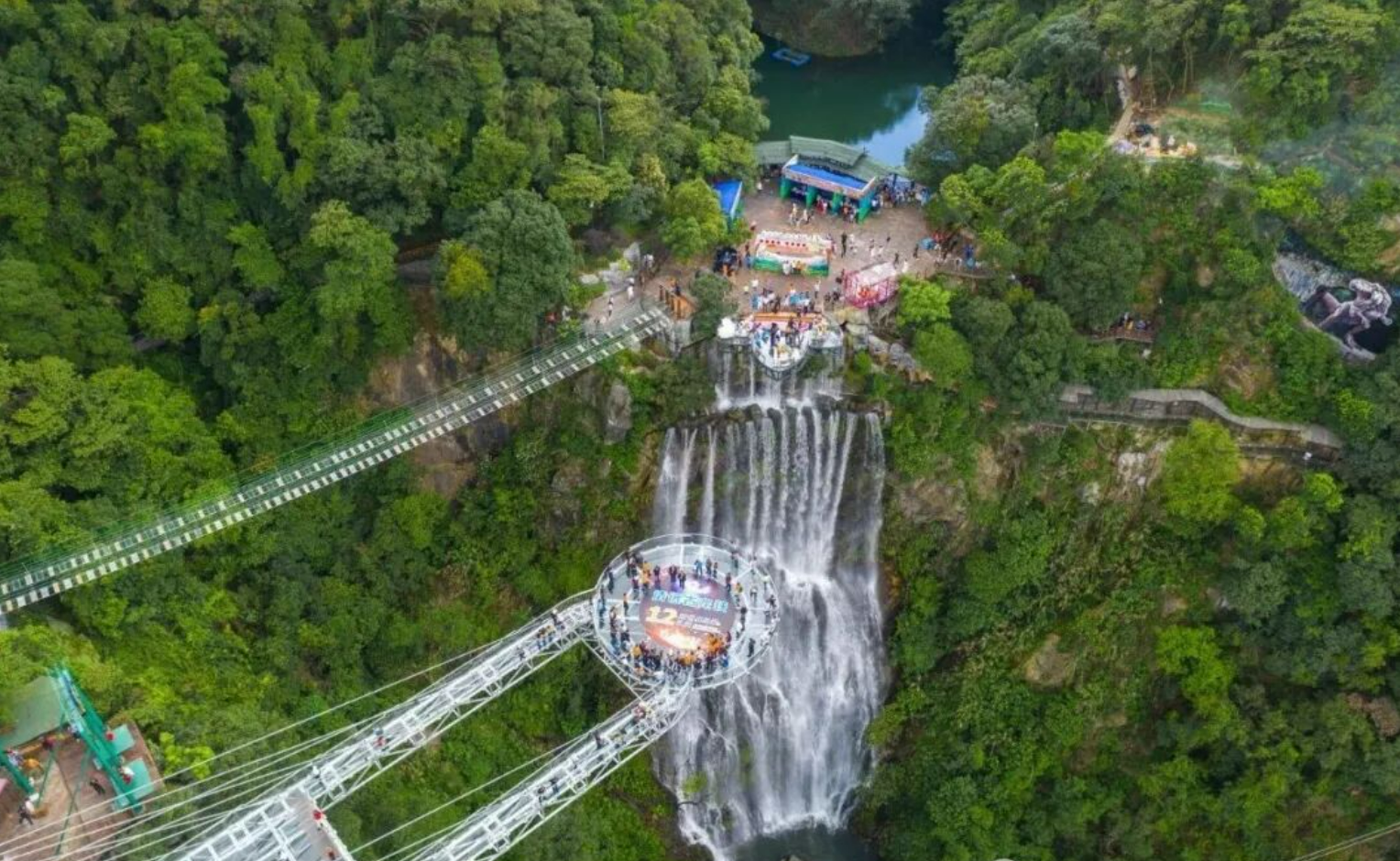 bd9f92329d629e44e393e3181a6abb93