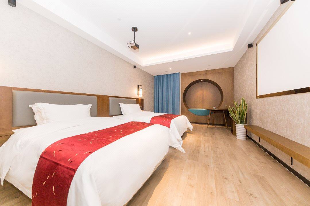 c91d5b316a765aa41d6b53d3d0f8d21d-sz_81061