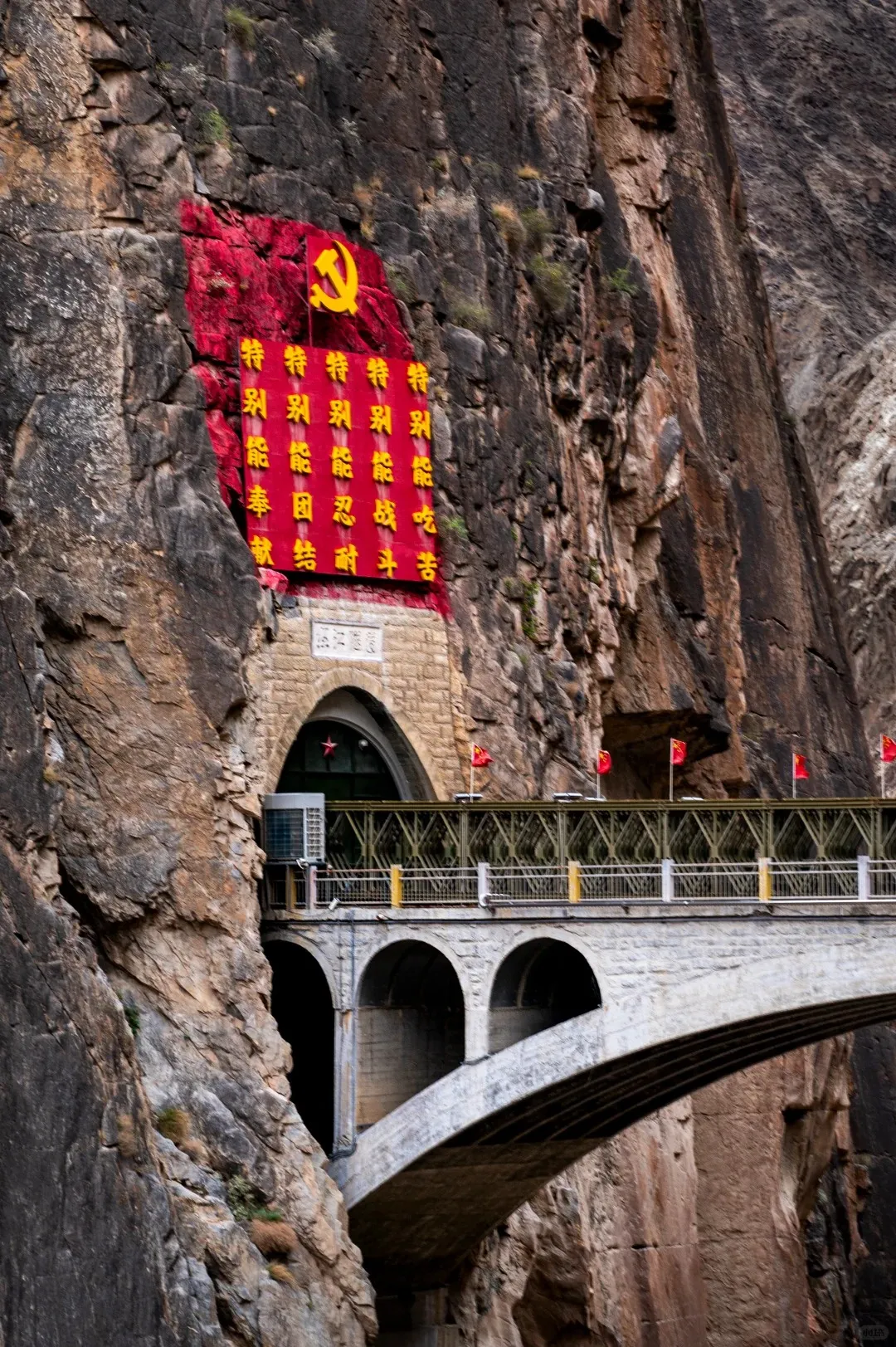 ce226ae72e2bf77c53c755407ea47e90-sz_674474