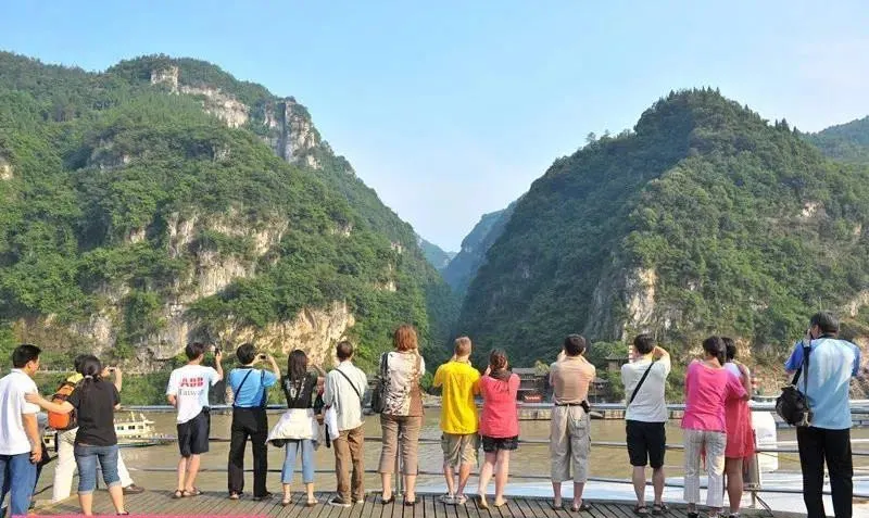 d043817165788e6a1142a09625740160-sz_102406